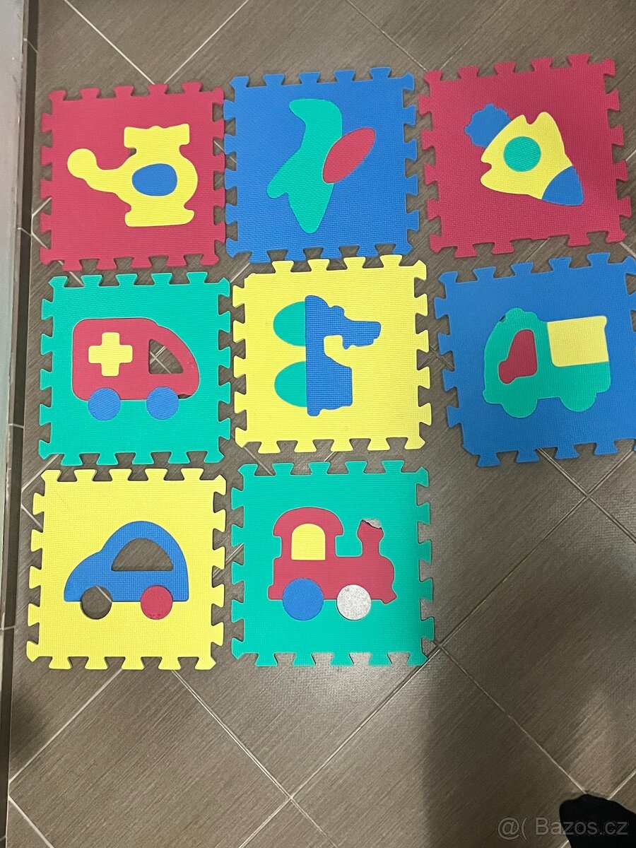 Pěnové puzzle koberec 8ks
