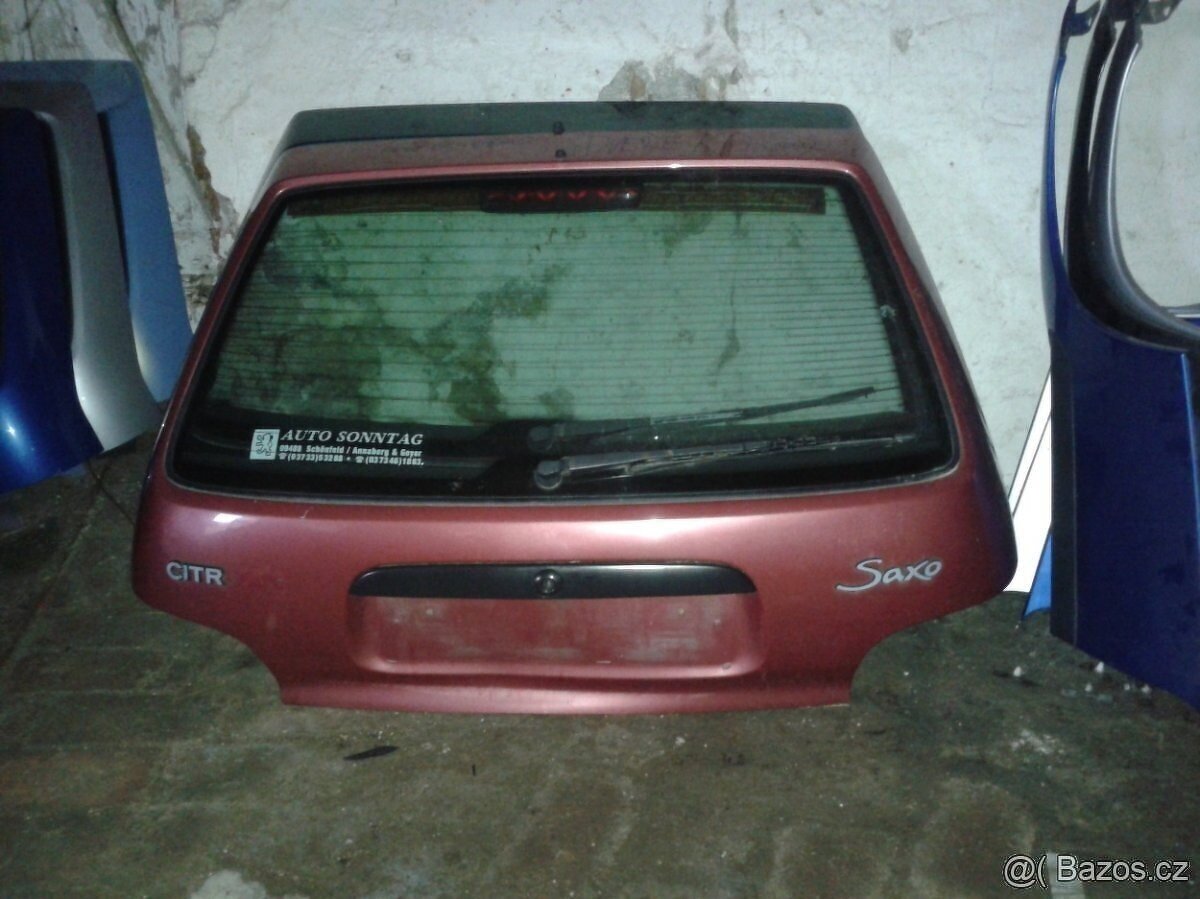 Citroen Saxo - Víko kufru