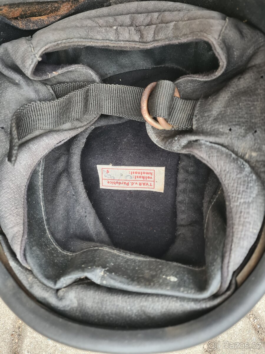 Retro helma cassida