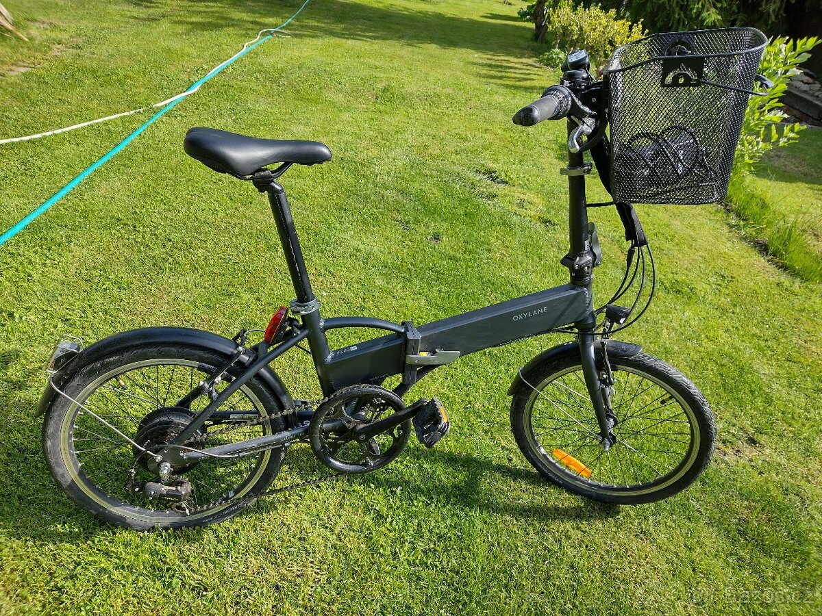Zánovní městské skládací elektrokolo