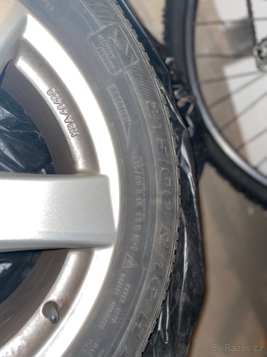 Nabízím kompletní sadu zimních pneumatik včetně disku