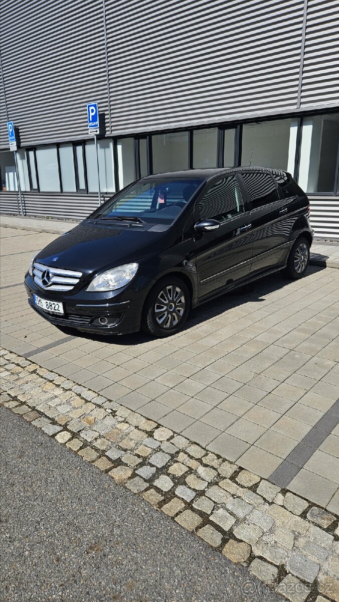 Mercedes B180