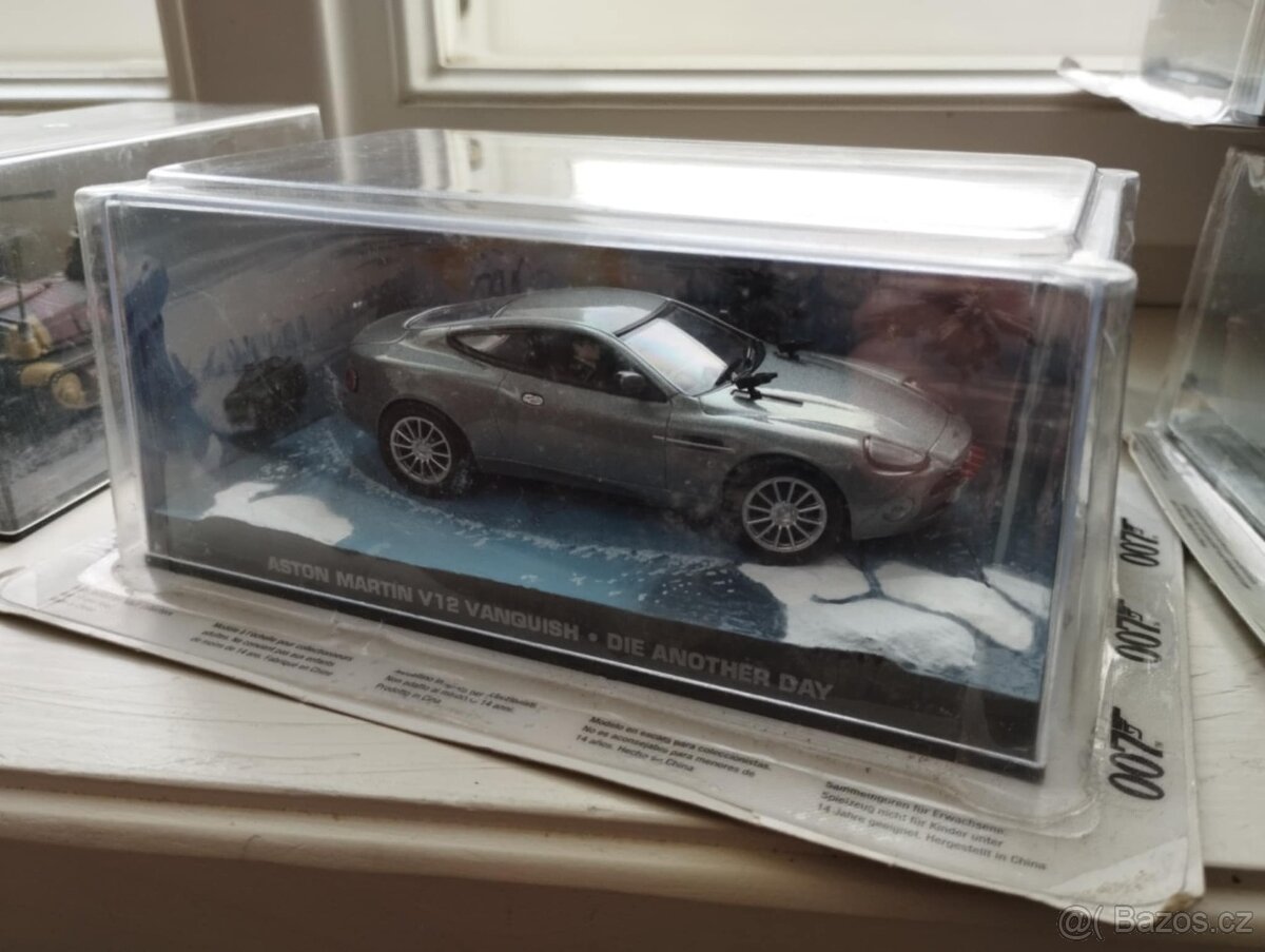 JAMES BOND - 1/43