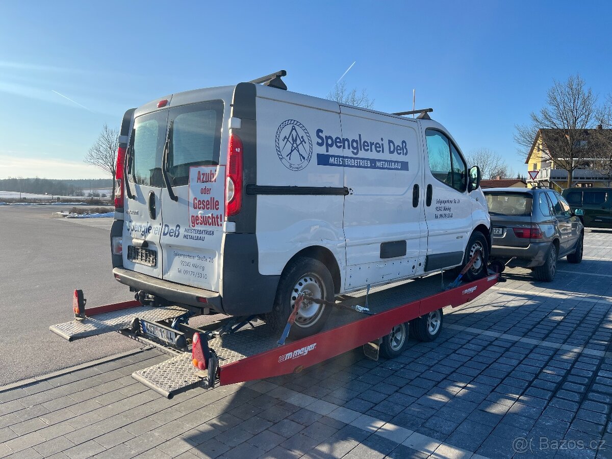 Renault Trafic 2.0Dci rok 2010 MOTOR