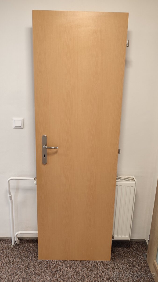 Interiérové dveře 60 cm pravé za čokoládu a odvoz