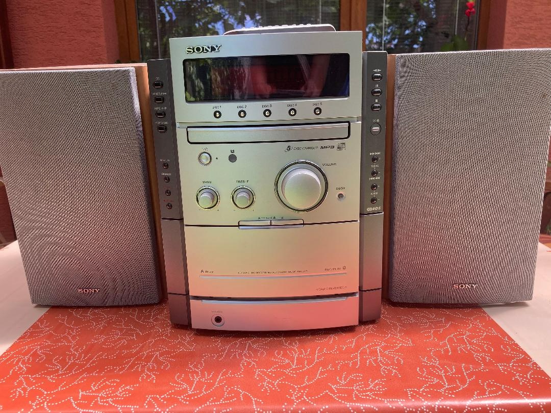Sony Micro Hi-Fi Component System CMT-CP555