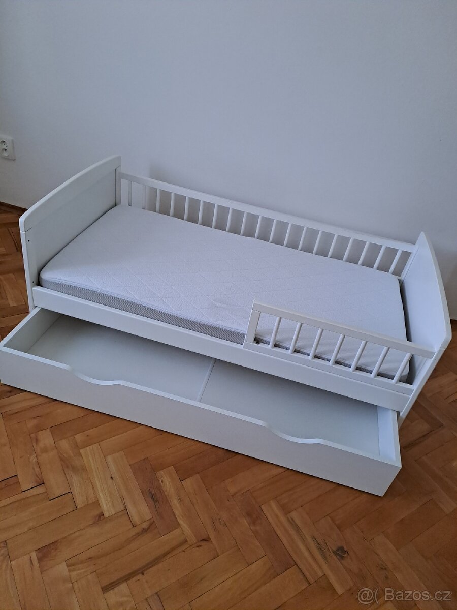 Dětská postýlka