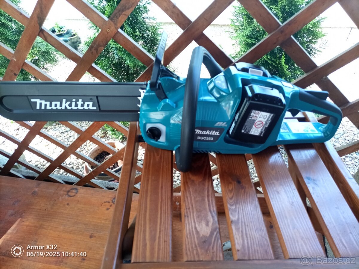 Aku řetězová pila Makita DUC 353Z
