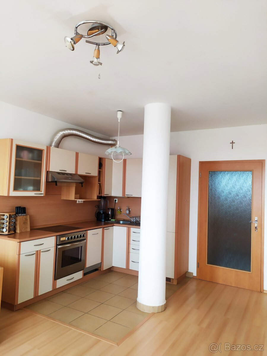 Pronájem bytu 1+kk, Nad Šestikopy, Prosek, 15700 Kč/měs, 37