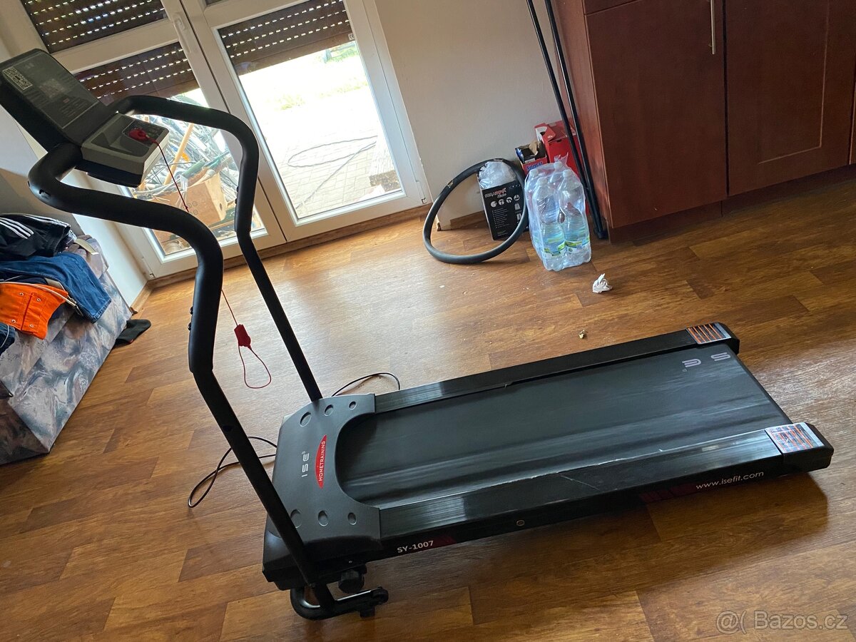 Běžecký pás ISE Hometraining