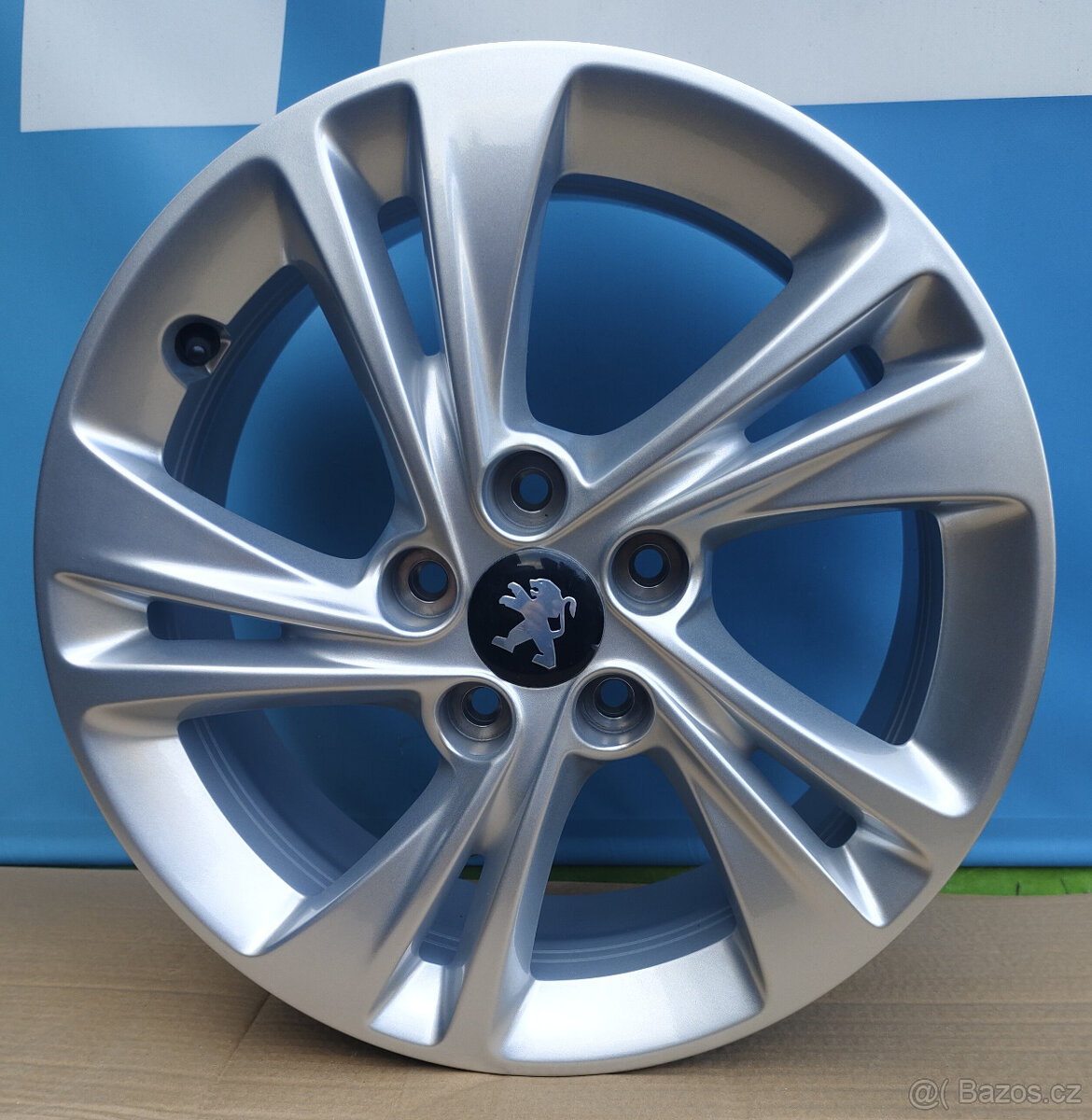 NOVÉ alu disky Peugeot 308 5x108 R16