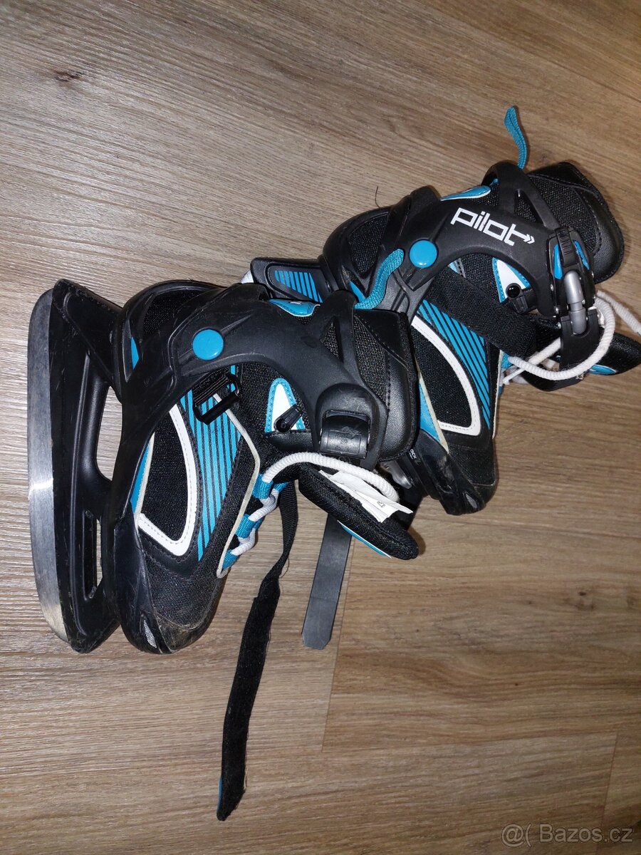 Crowned PILOT Juniorské vel. 29-32