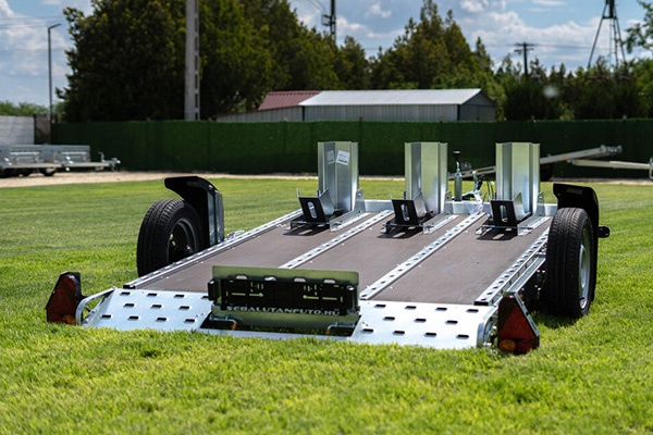 Prodám - přívěs na přepravu motocyklů značky Martz