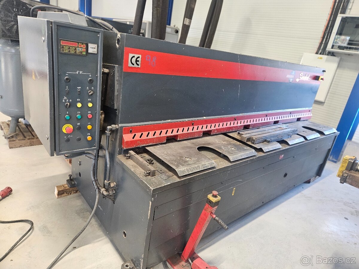 Hydraulické tabulové nůžky BAYKAL HGL 3100/8