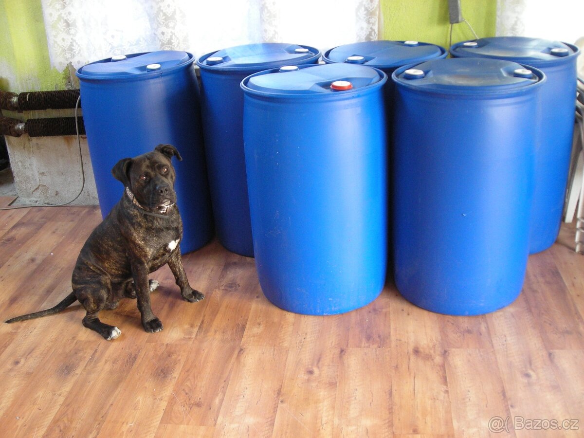 Prodám plastové sudy MAUSER obsah 220l možno vice kusu