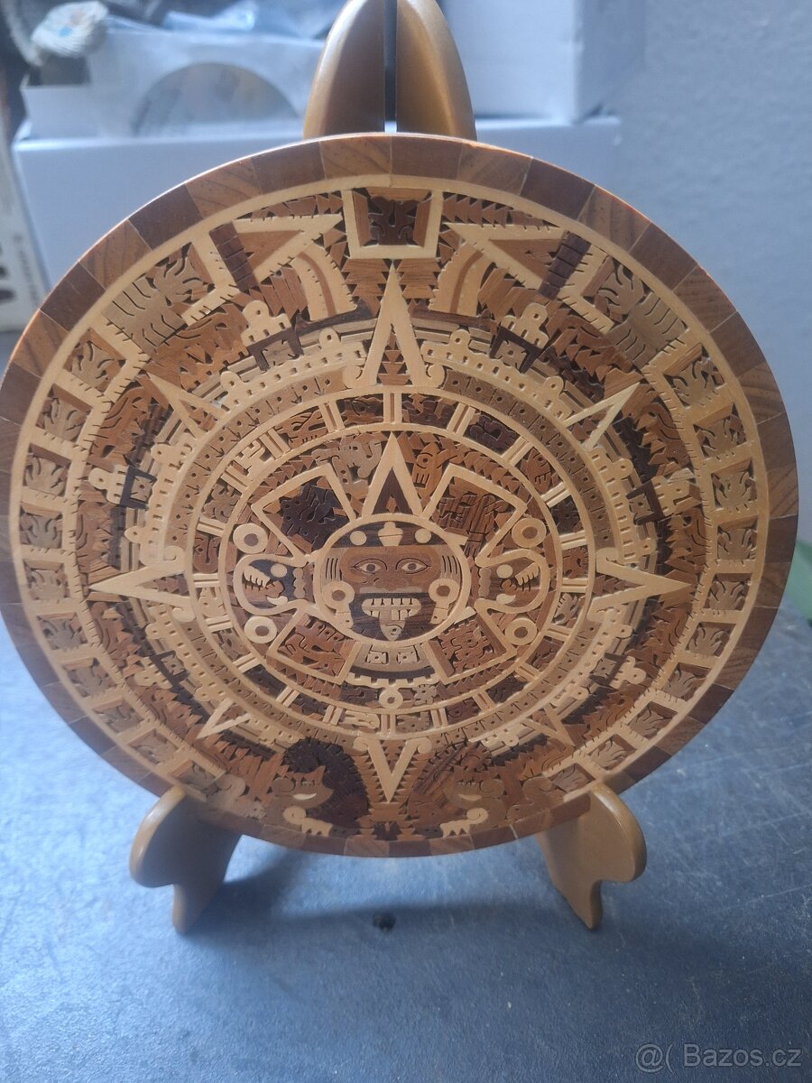 mayský dřevěný kalendář