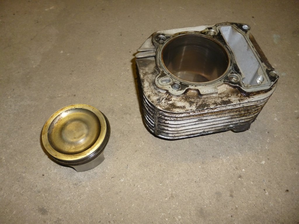 Piaggio Liberty 200. Válec + píst. rok 2006