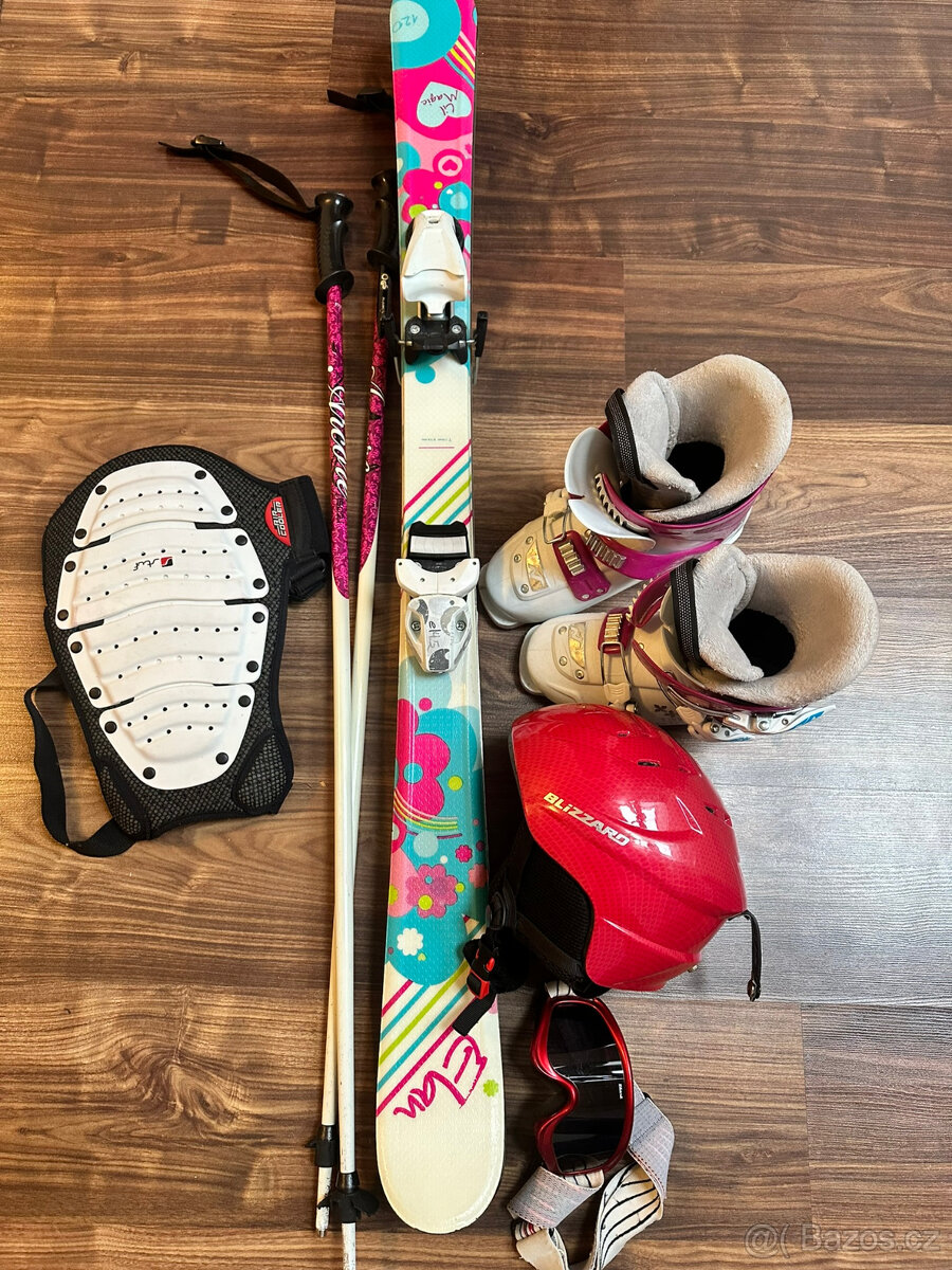 Dívčí lyže, lyžáky, hůlky, páteřák, přilba, brýle