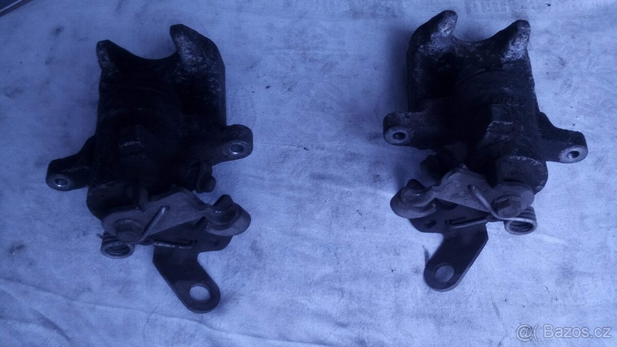 Škoda Octavia 2 - zadní třmeny na 255 mm kotouče