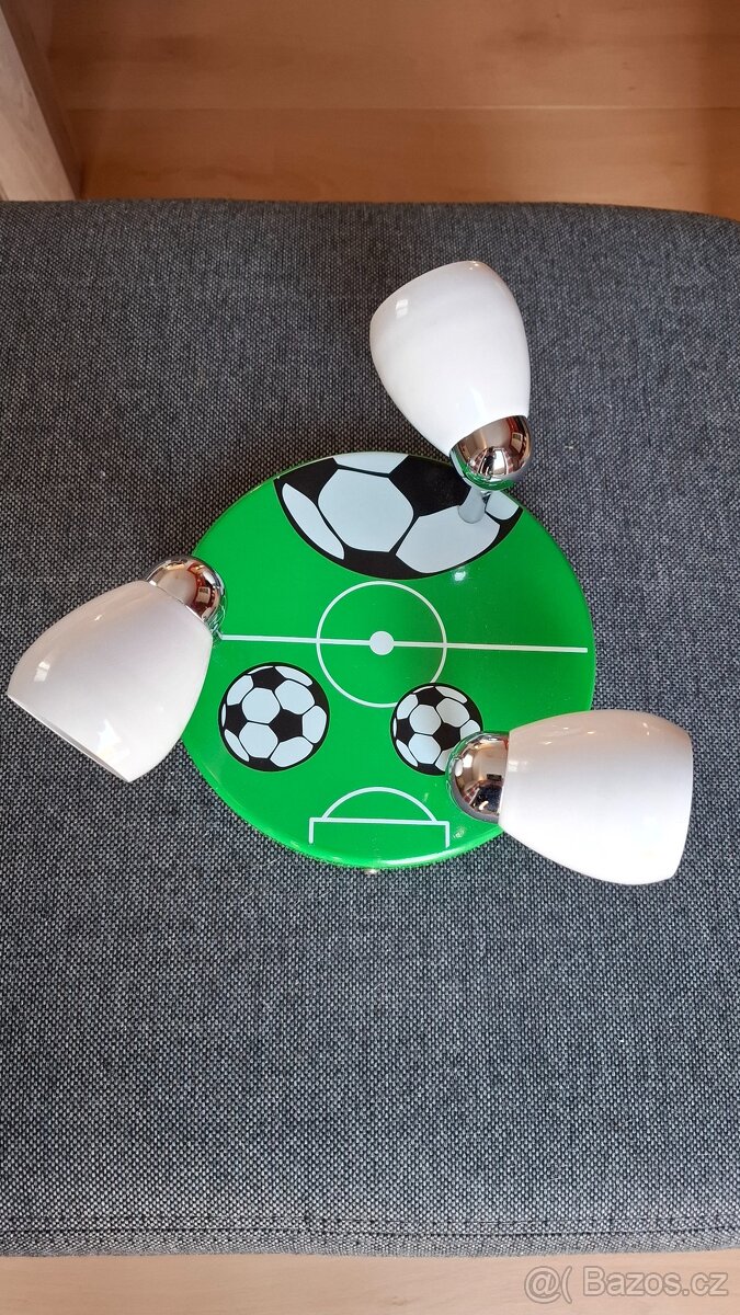 Dětský fotbalový lustr