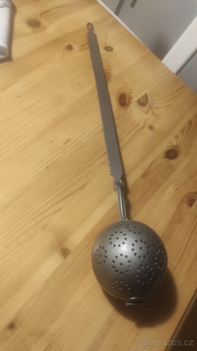 Kuchyňské náčiní cednik