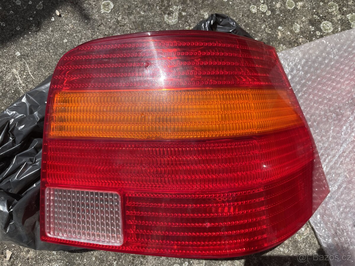 VW Golf IV zadní světla