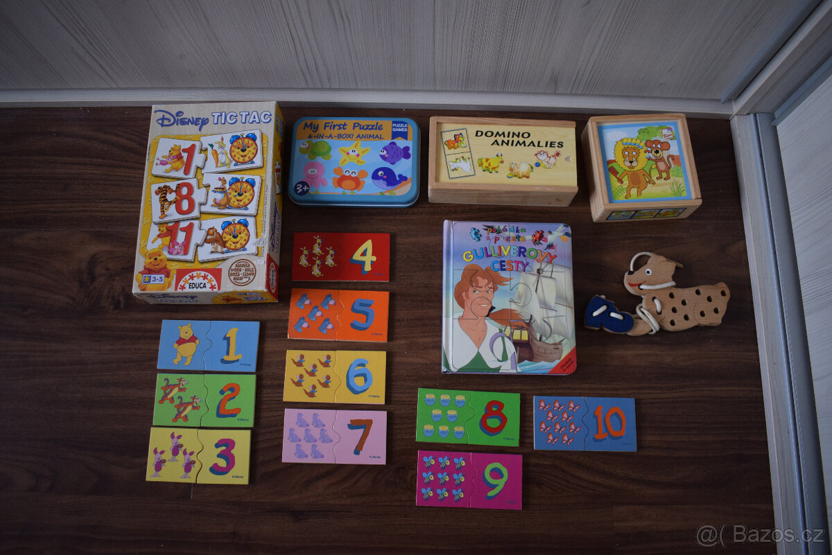 Set hraček a puzzle