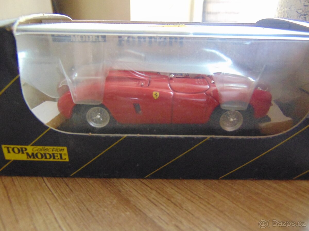 FERRARI 1:43