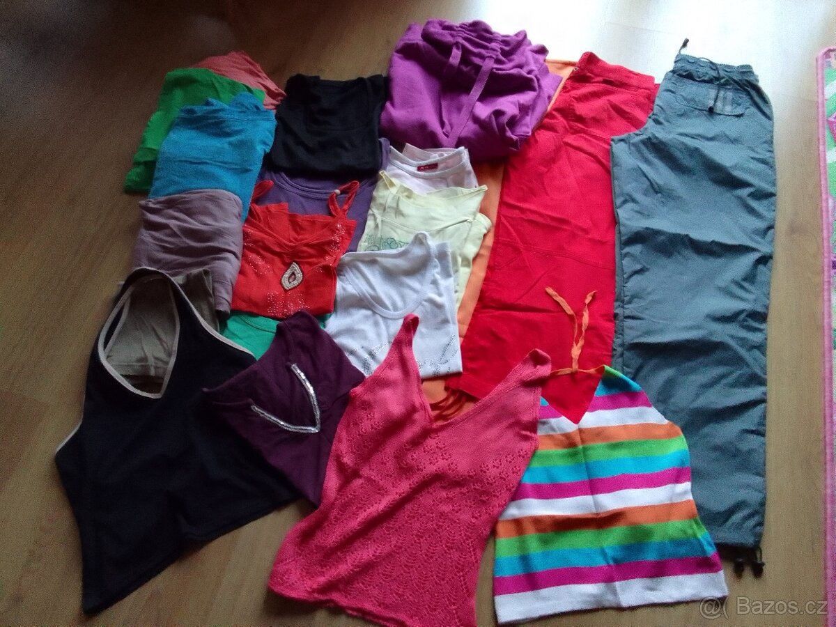 Set dívčího oblečení vel. 164-XS/S
