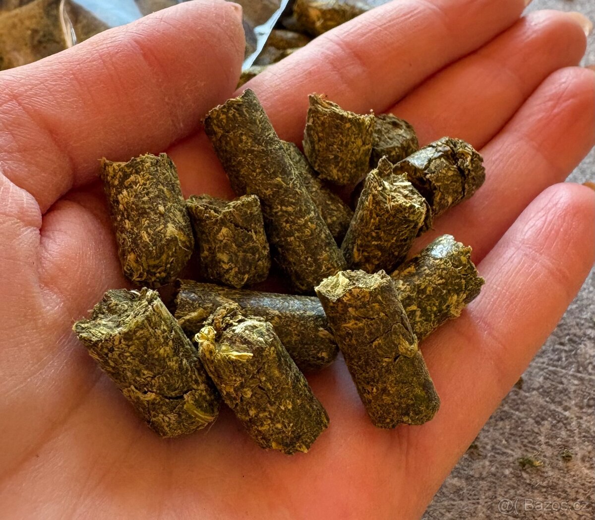 Seno, senné granule, vojtěškové granule