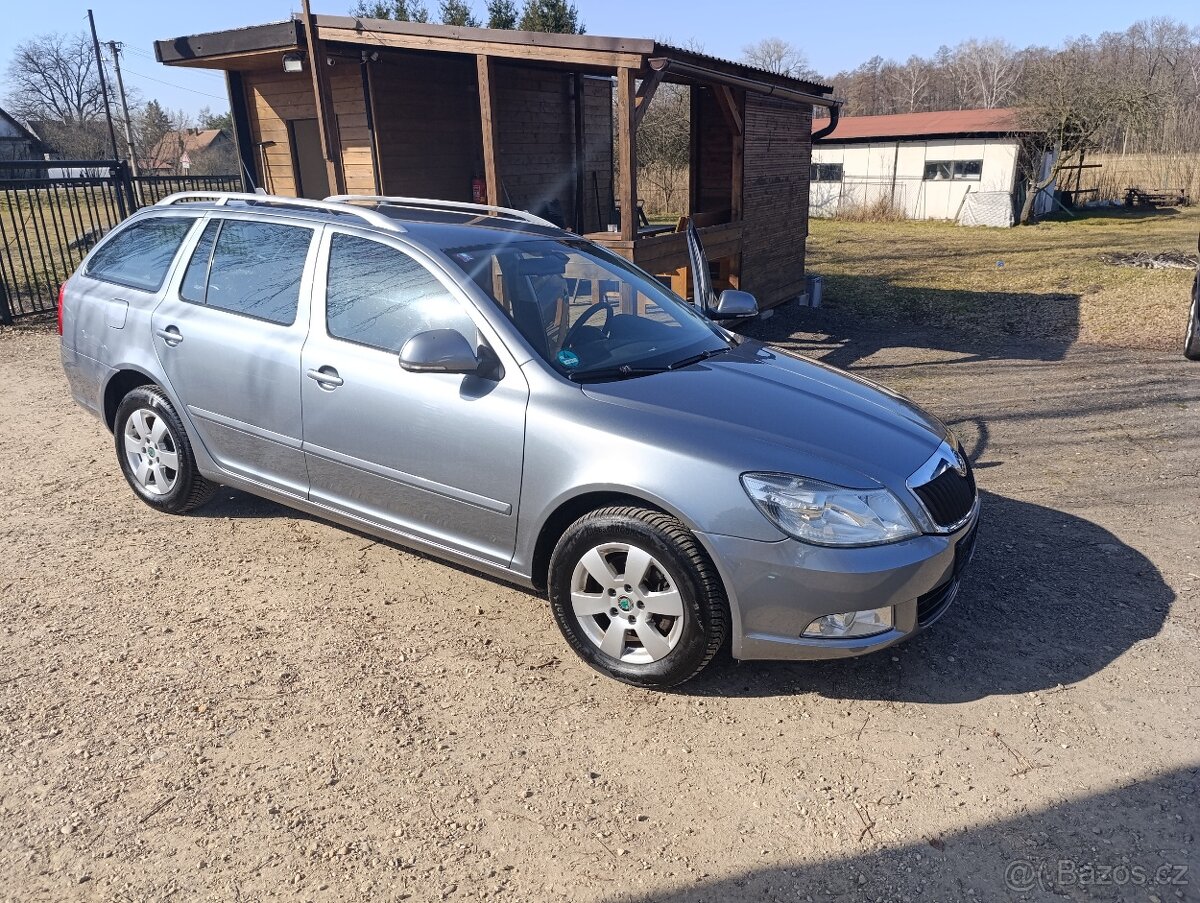 Škoda Octavia 2.0TDi Elegance combi