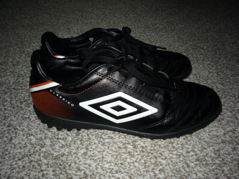 Turfy, tenisky Umbro vel 36,stélka 22cm