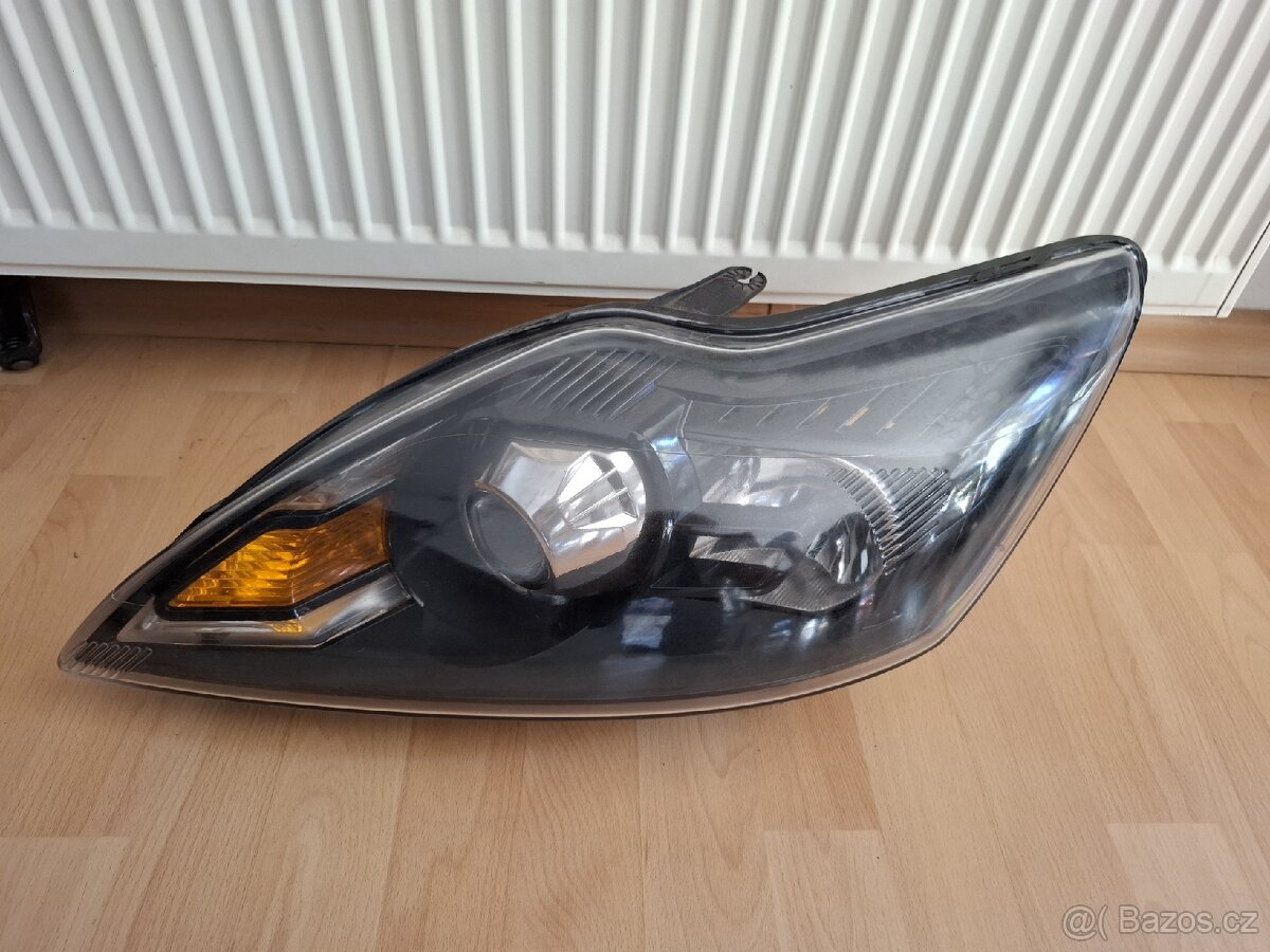 Ford focus mk2 fl levý xenon černý