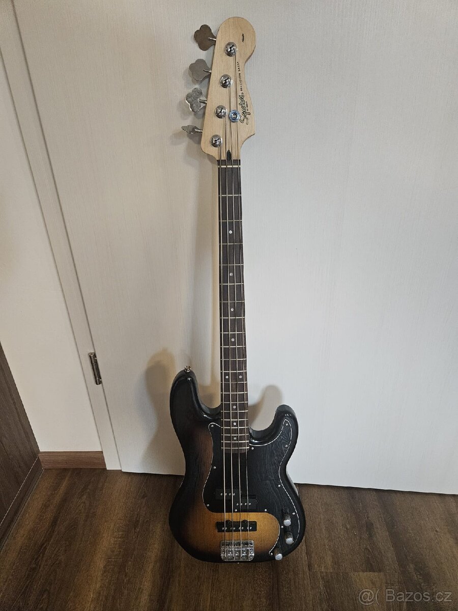 Baskytara 4strunná Fender Squier Affinity