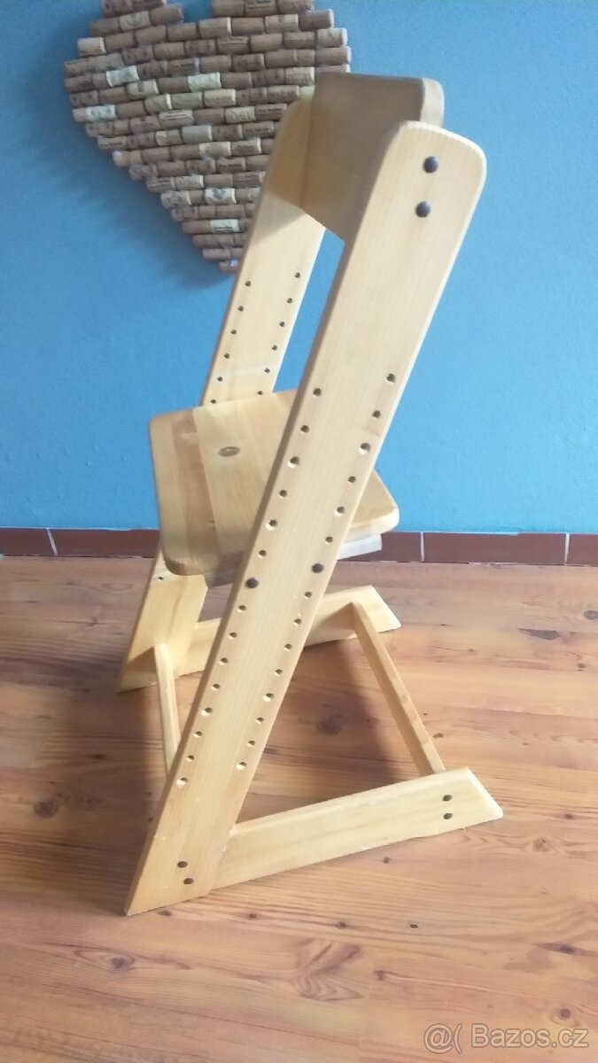 Rostoucí židle