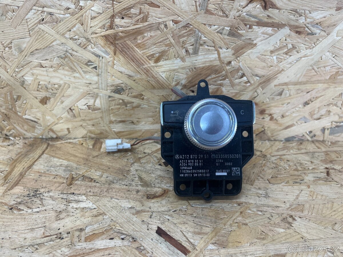 VOLIČ MULTIMEDIA MERCEDES W212 A2128702951