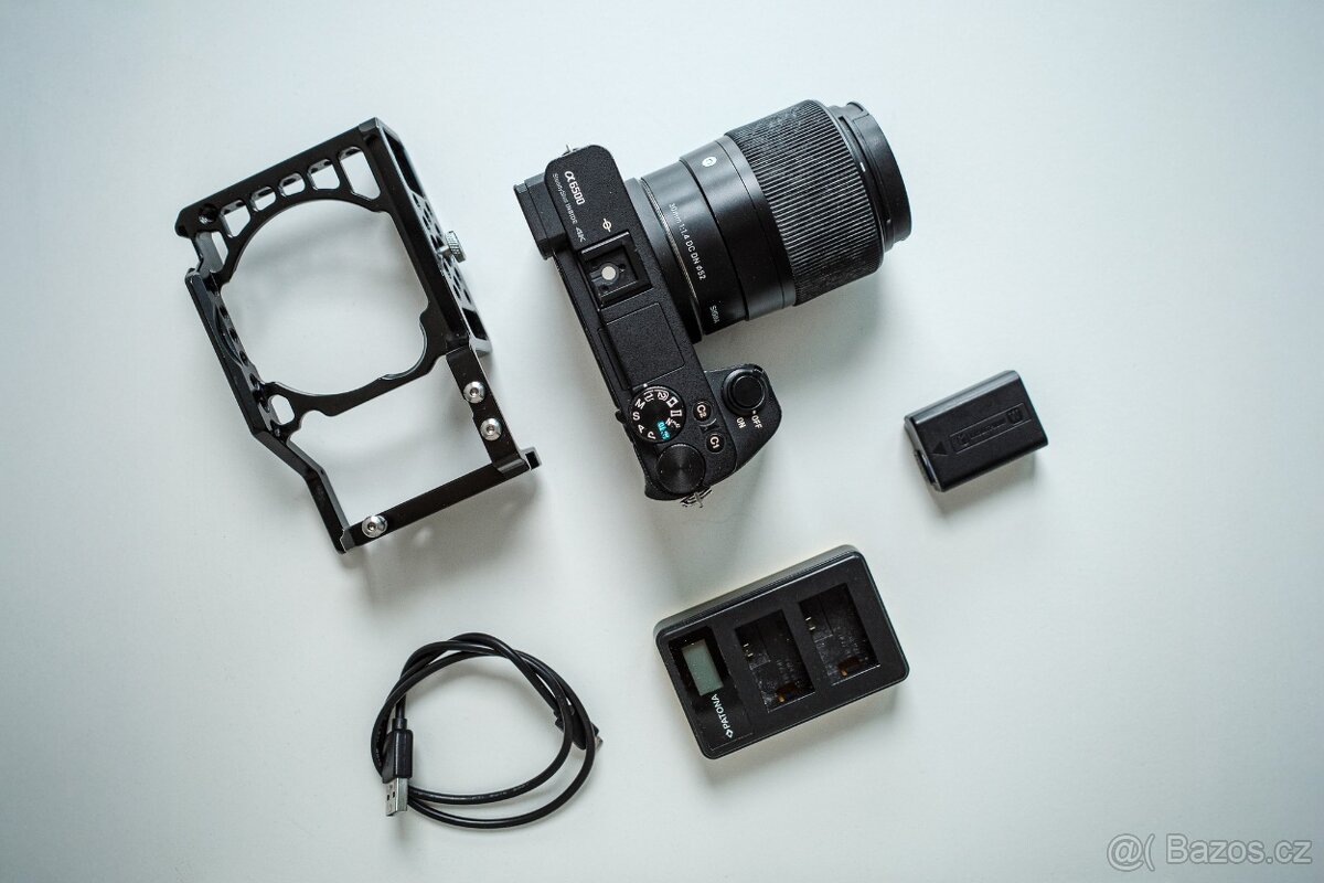 SONY A6500 + SIGMA 30MM F1.4 + DJI RONIN GIMBAL