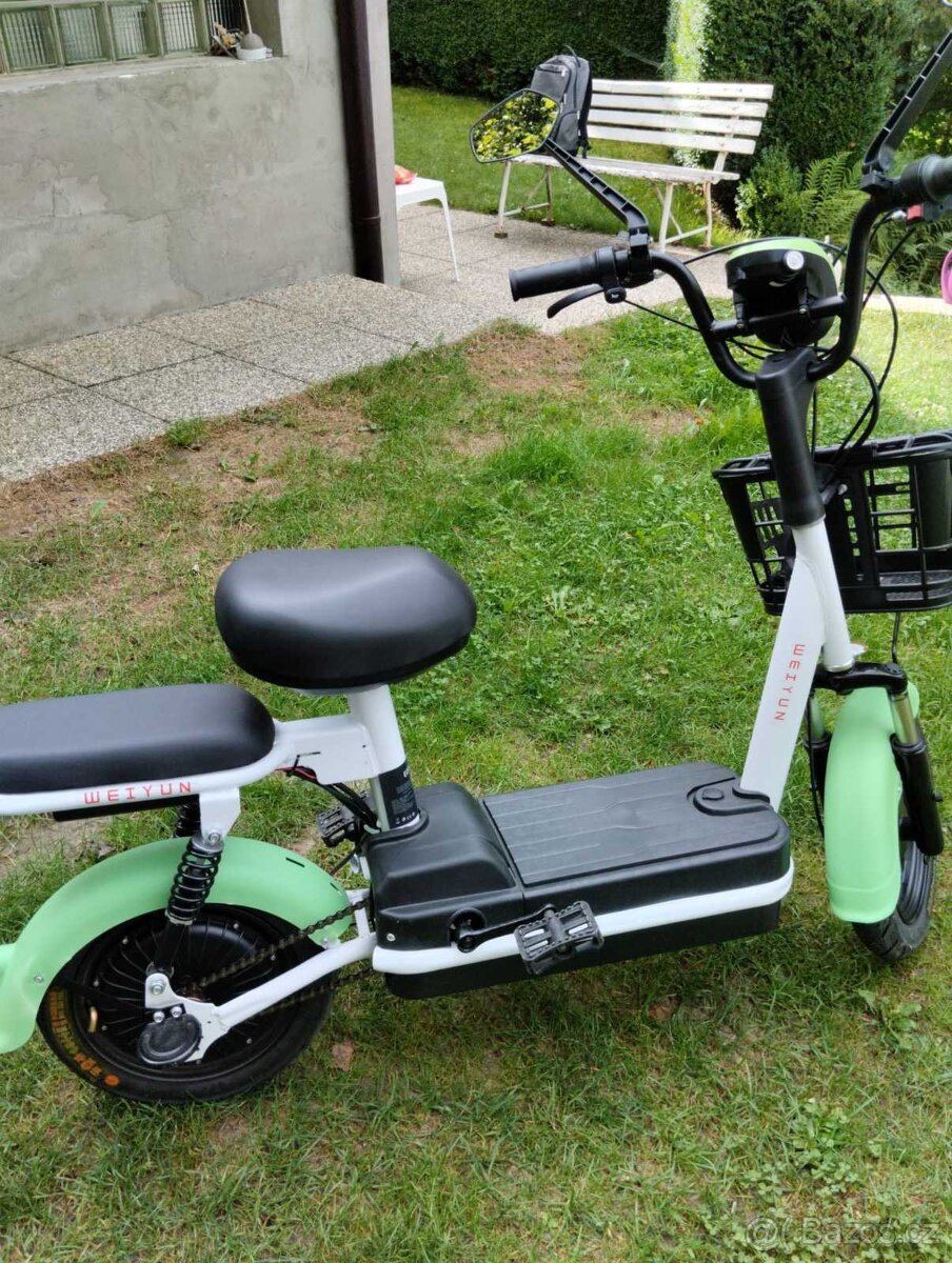 Elektro skútr
