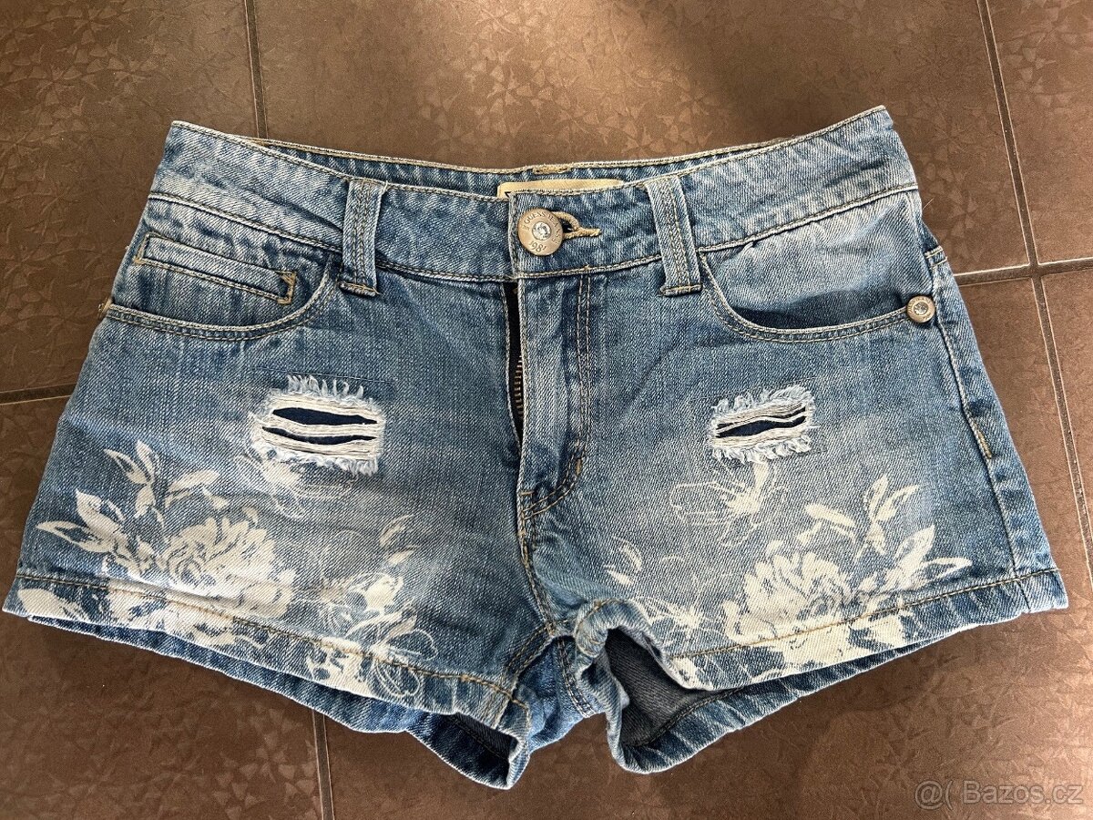 Dívčí riflové kraťasy,zn. Guess, v.10, dovoz z USA