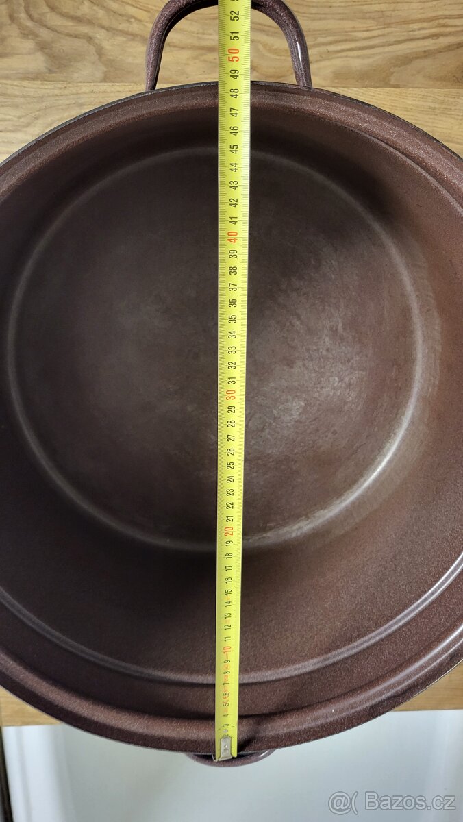 Velký hrnec zabijačka smaltovaný velice zachovalý.