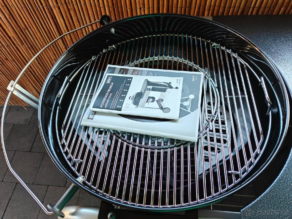 Gril zn. Weber Performer Prémium