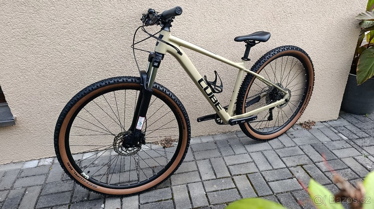 Horské kolo Cube AIM EX vel. M zánovní(Testovací)