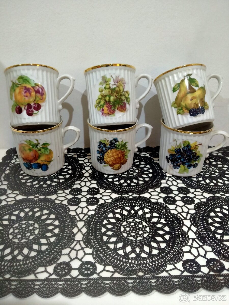 Retro hrnky ovoce