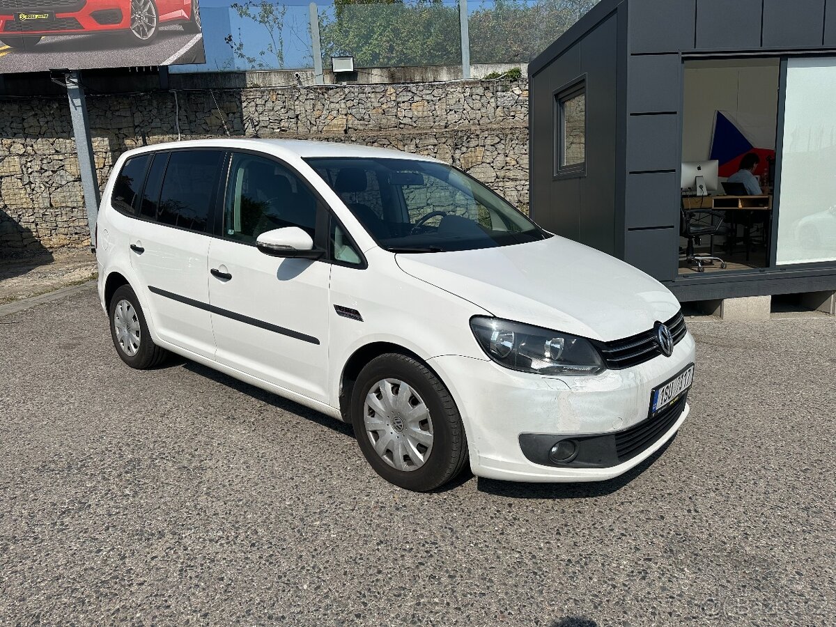 Volkswagen Touran 2011