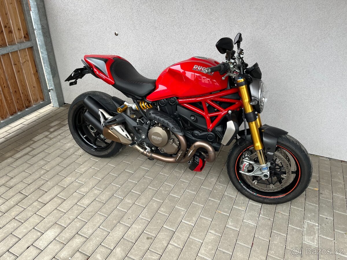 Ducati Monster 1200 S