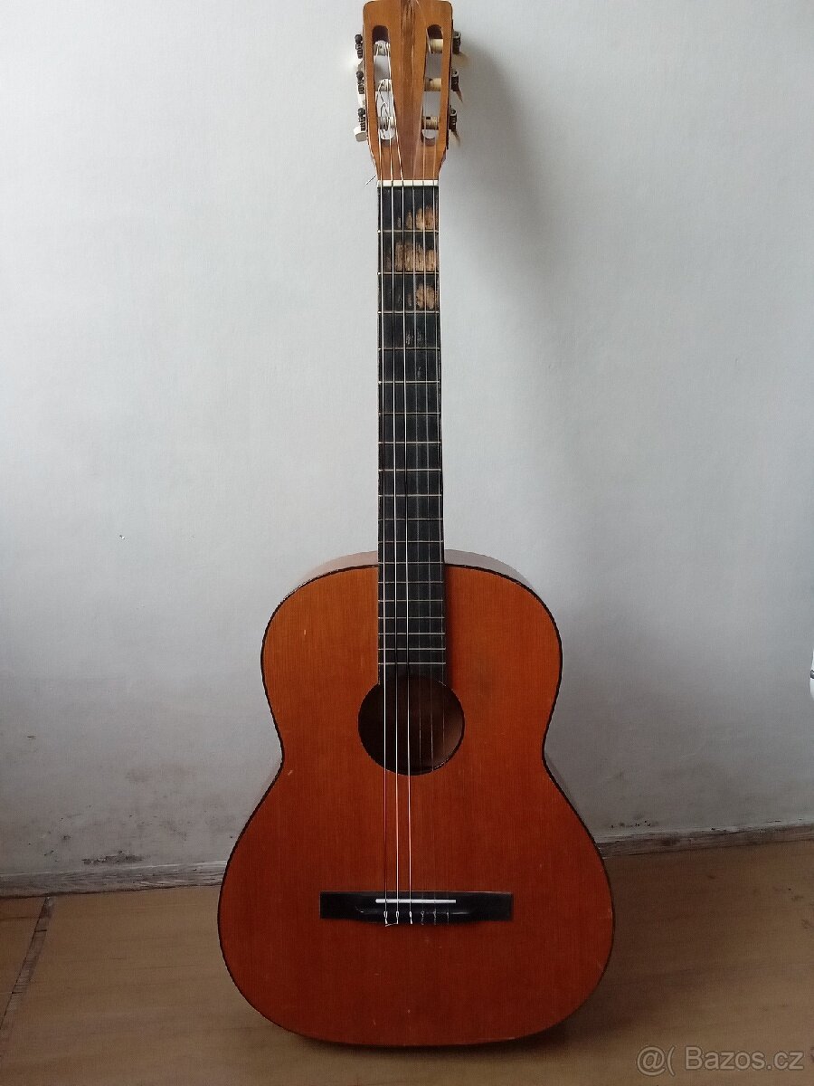 Kytara klasická
