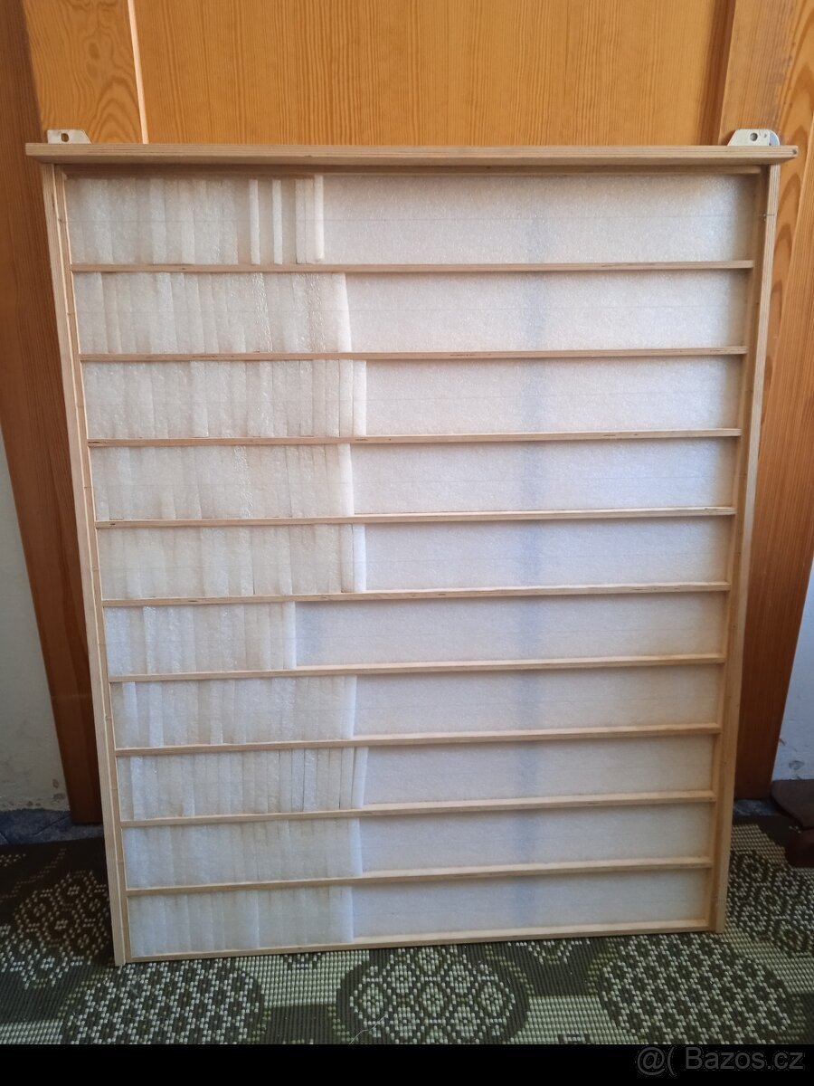 Sběratelské tablo,polička,kolektor,vitrína,plato