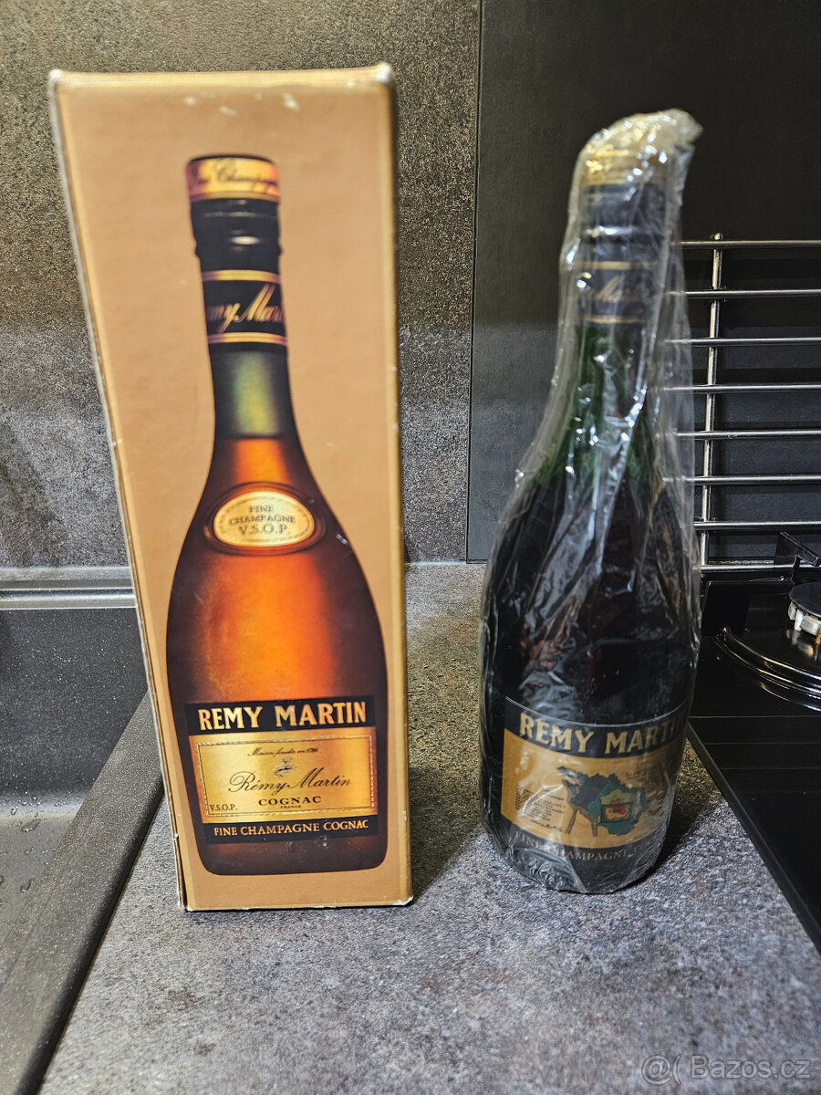 Remy Martin 3 Star Fine Champagne Cognac 1980