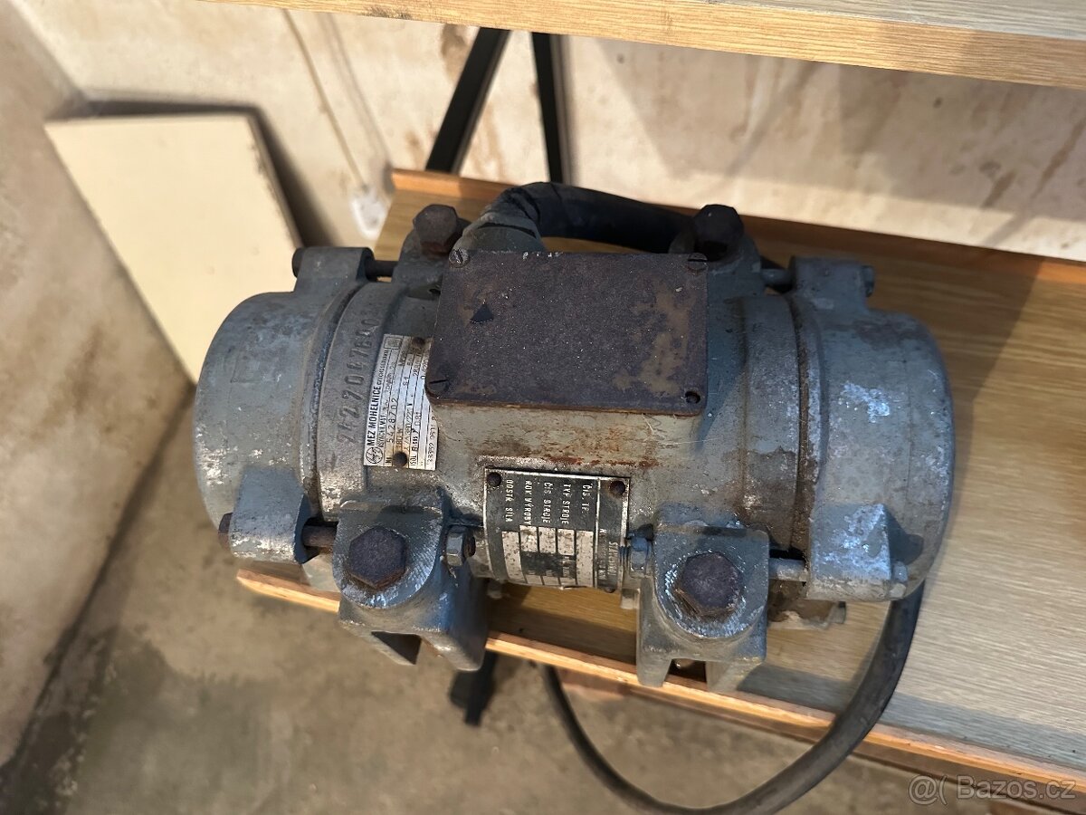 Vibrační asynchronní motor 400V
