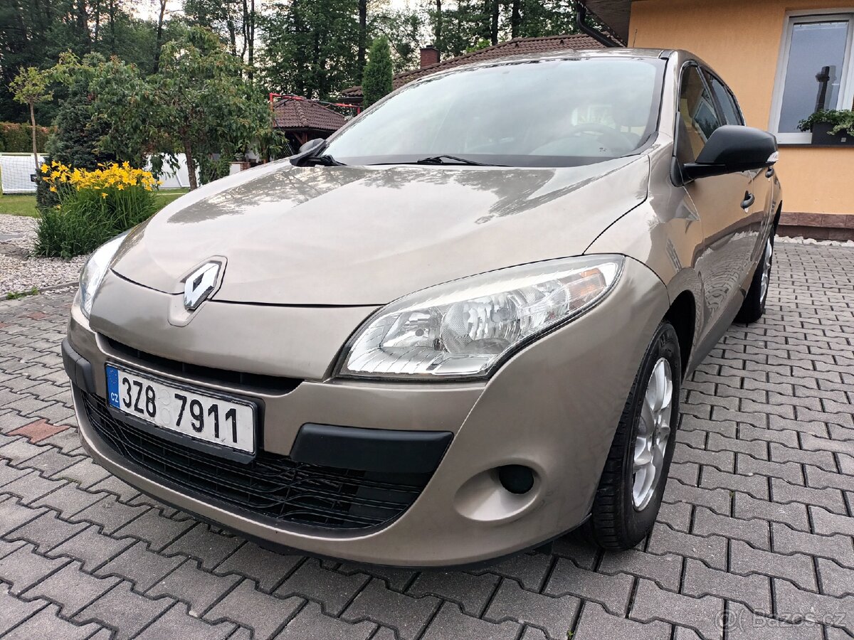 Renault Megane 1.5DCi 63KW 2010 93.000km dvoje kola...